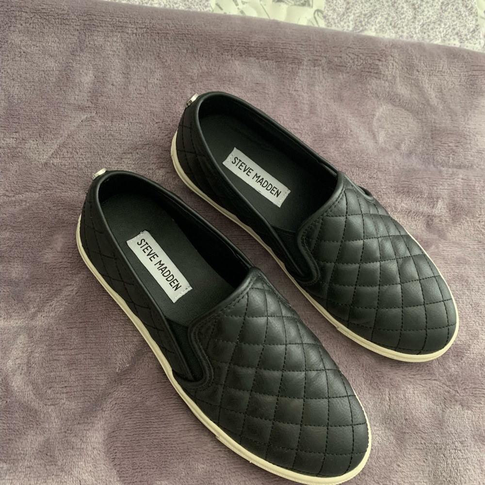 Steve Madden black slip on sneakers